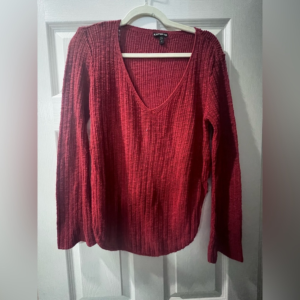 2/$10 Express Rust Orange V-Neck Sweater. Size small. EUC
